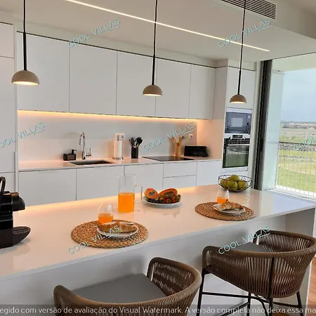 Beachfront - 4 Pax - Swimming Pool Apartment Armacao de Pera